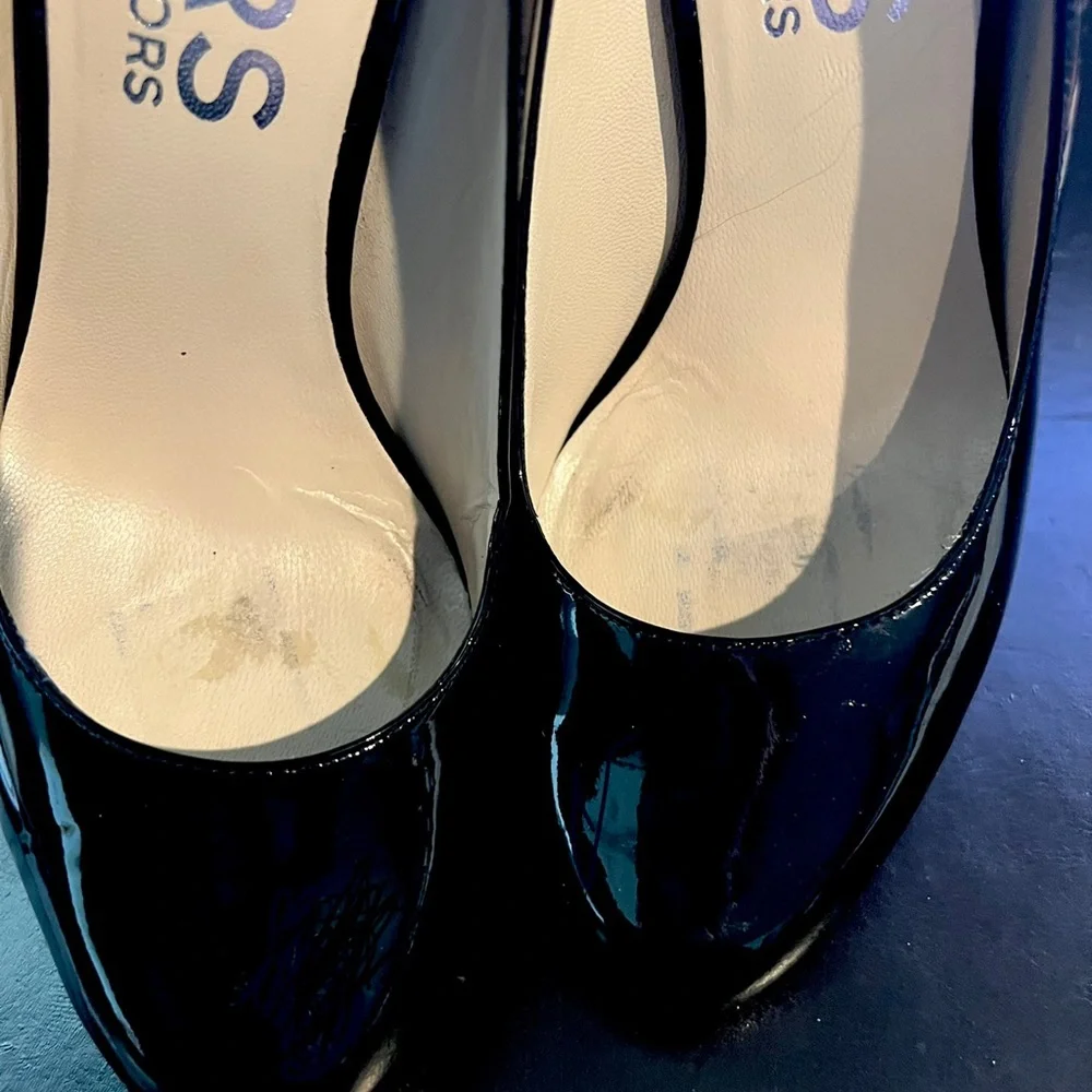 Michael Kors Black Patent Heels Sz 7.5 - Picture 7 of 8